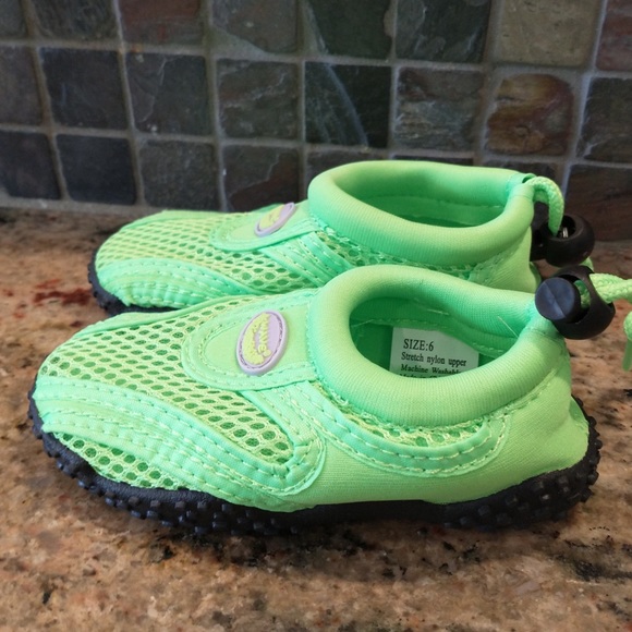 Wave Kids Unisex Water Shoes - Green - Adjustable - Size 6 - NWOT - Picture 2 of 6